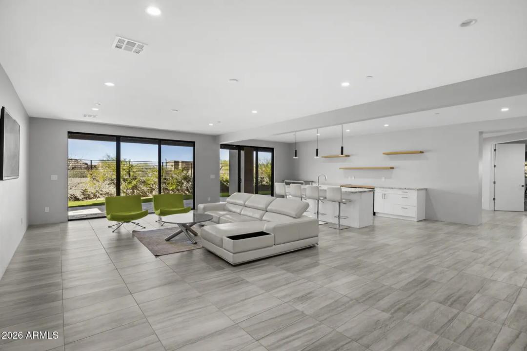 Real Estate Picture 27