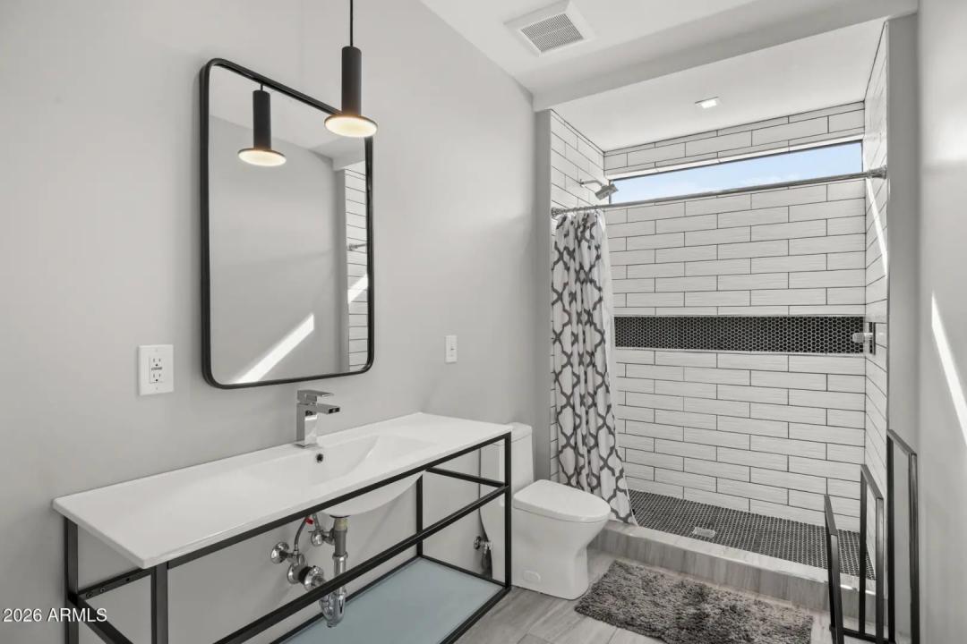 Real Estate Picture 46