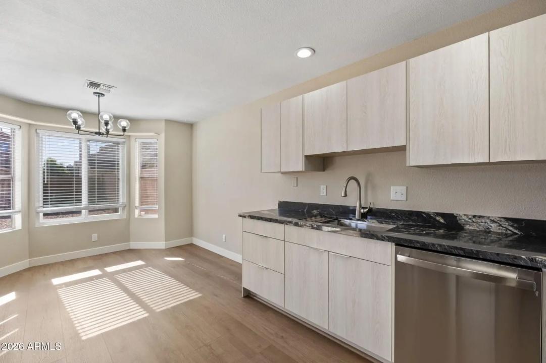 Real Estate Picture 10