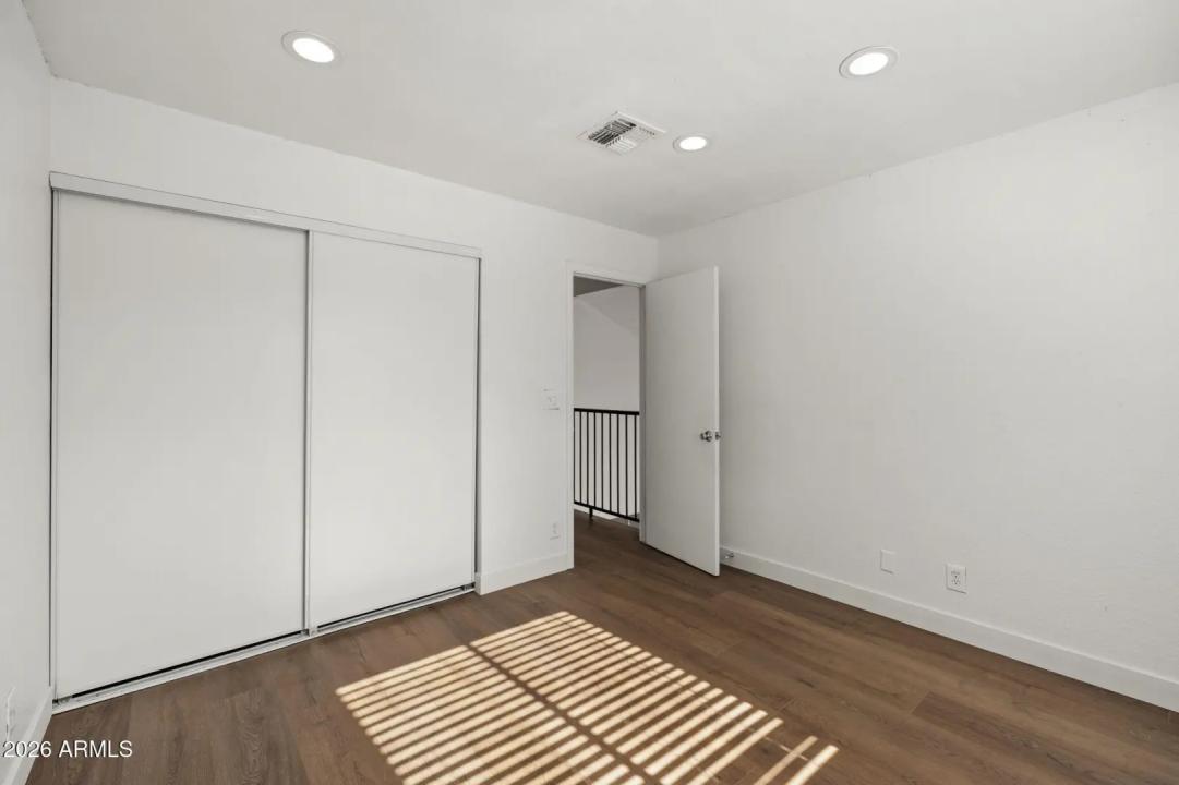 Real Estate Picture 13