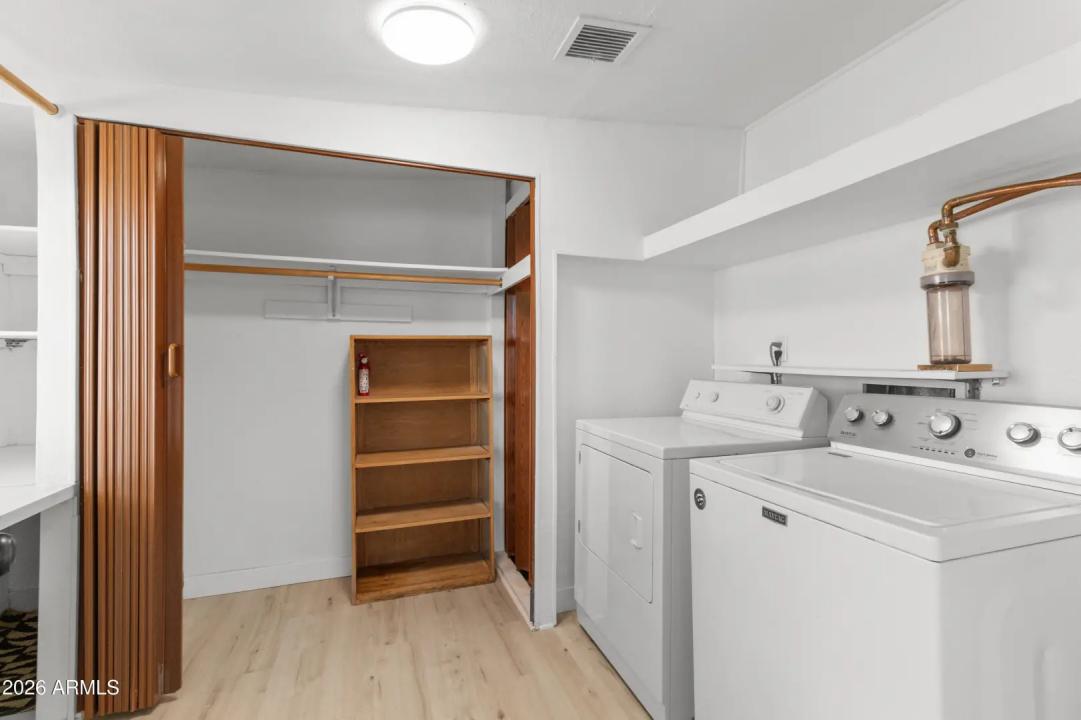 Real Estate Picture 22