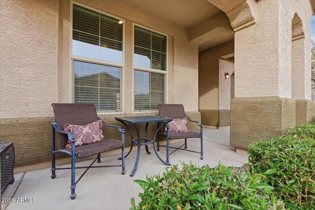 Real Estate Picture 4