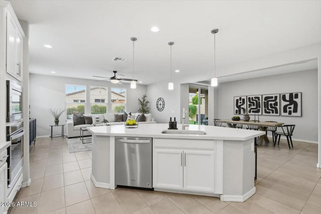 Real Estate Picture 13