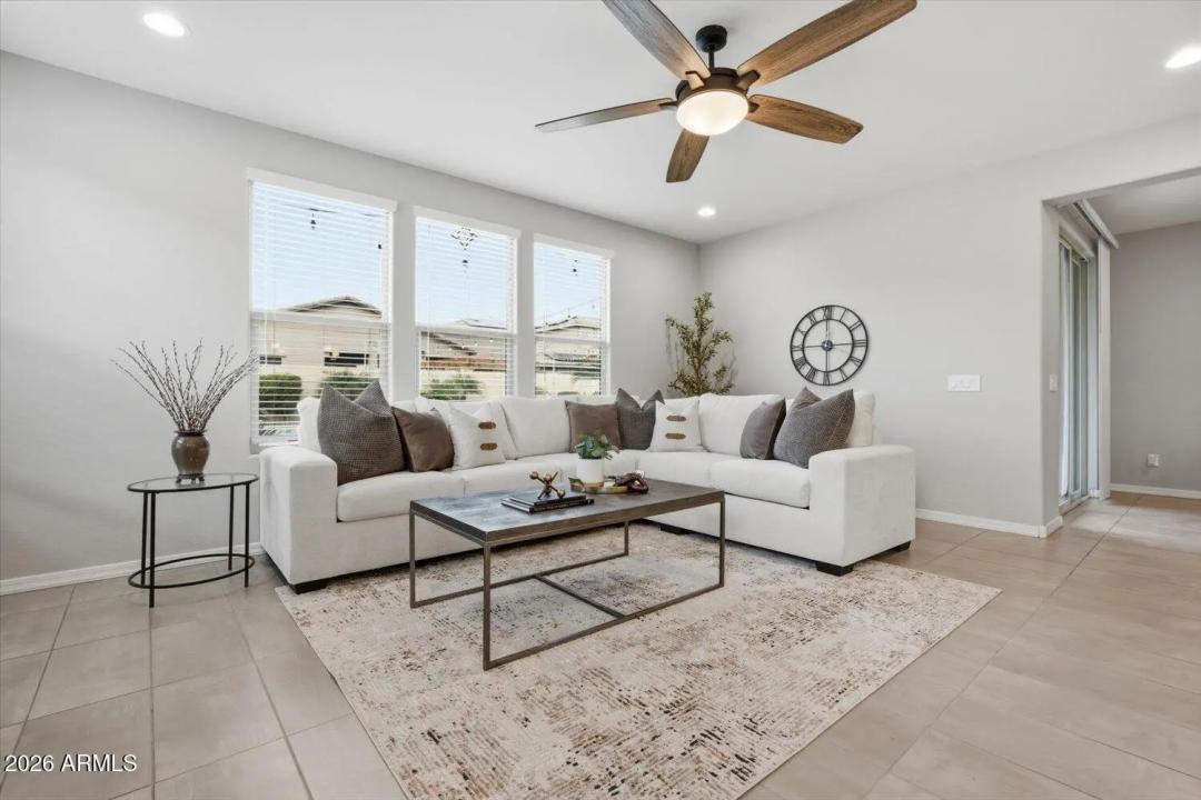 Real Estate Picture 16