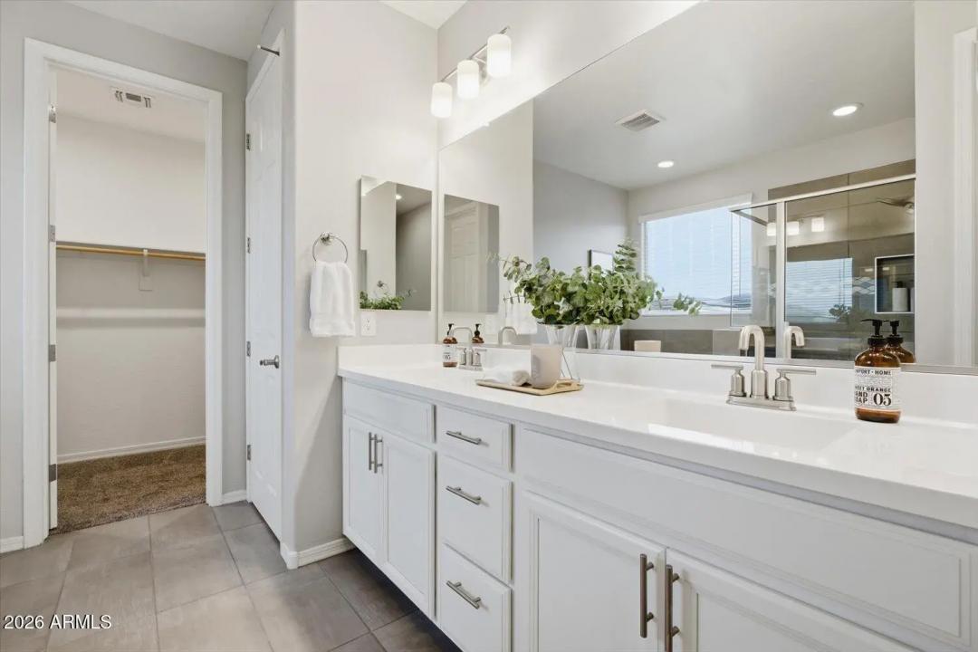 Real Estate Picture 27