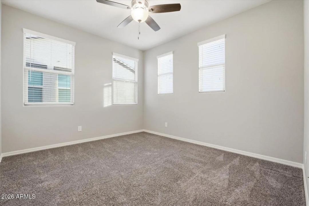 Real Estate Picture 32