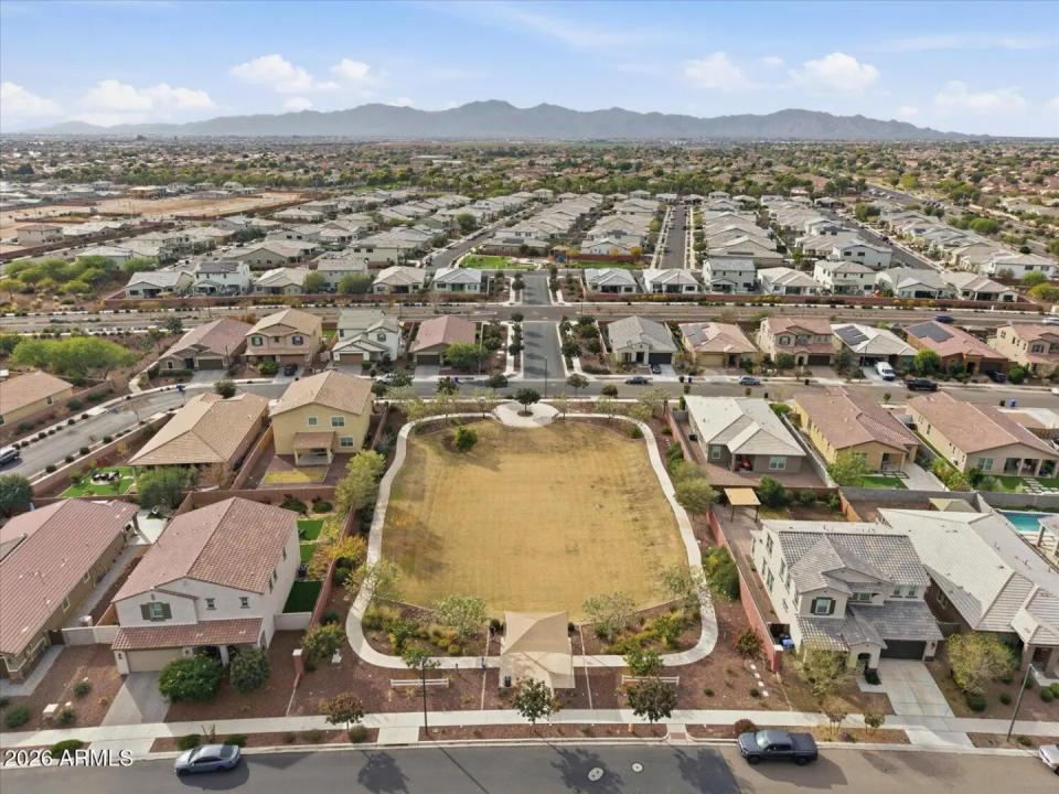 Real Estate Picture 48