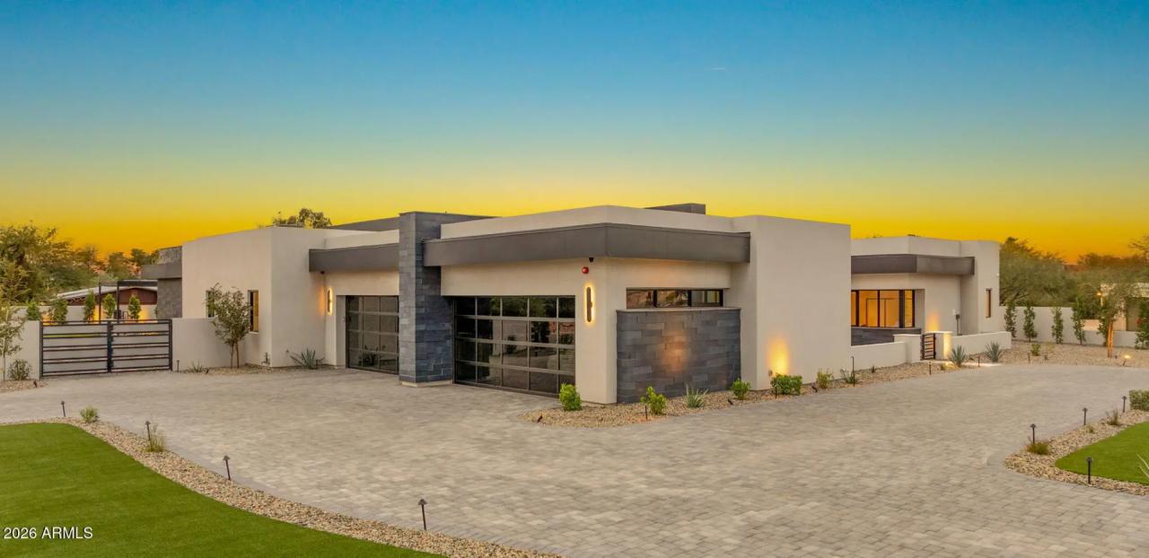 Real Estate Picture 3