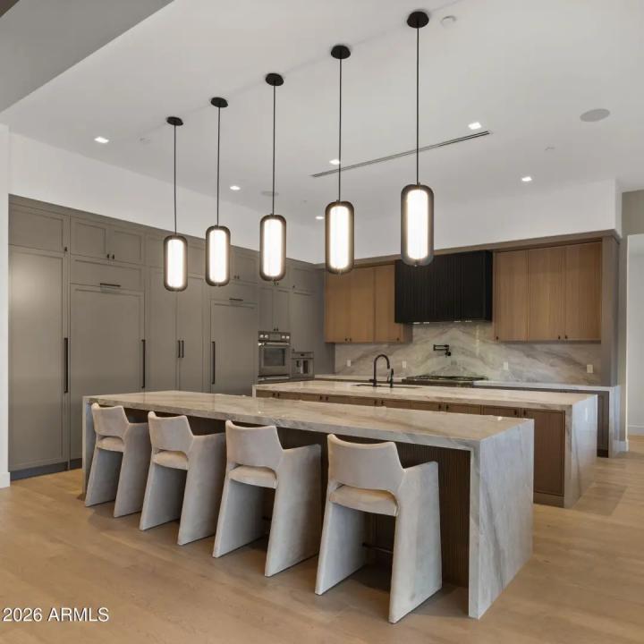 Real Estate Picture 19