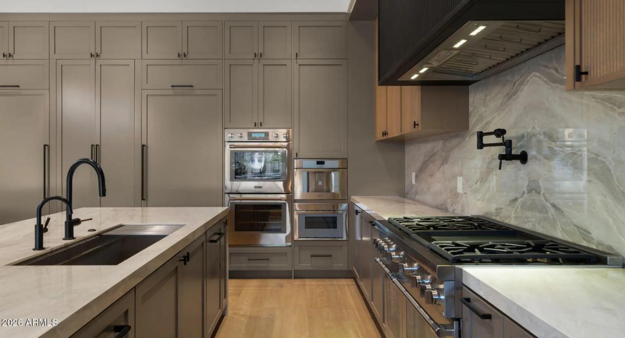 Real Estate Picture 23