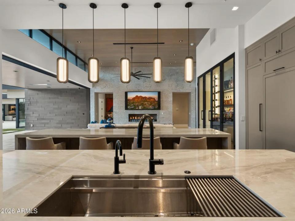 Real Estate Picture 24