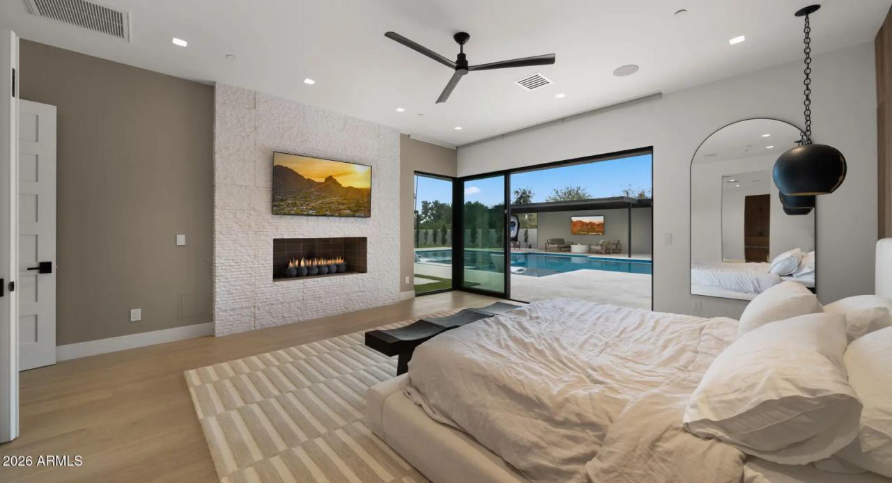 Real Estate Picture 50