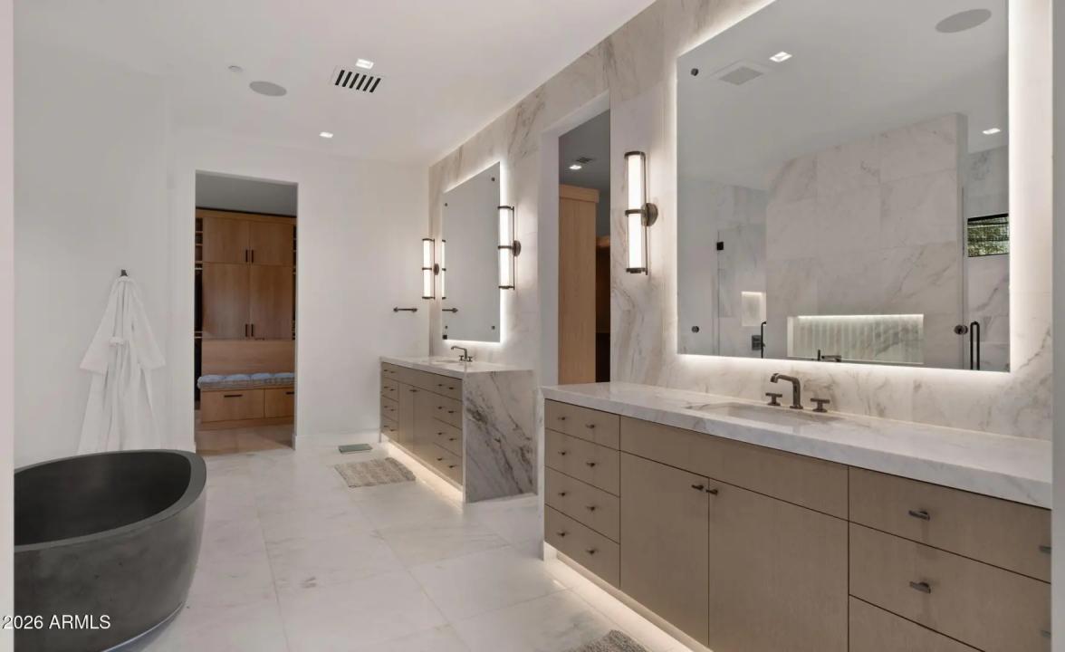 Real Estate Picture 52