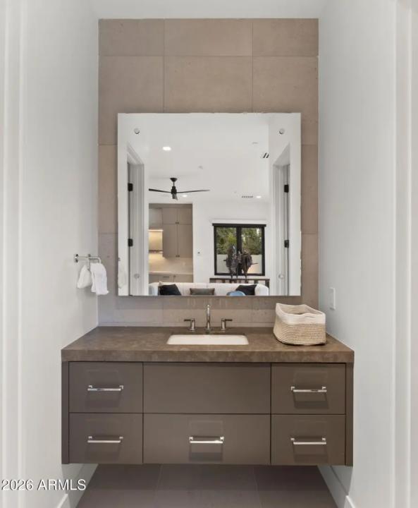 Real Estate Picture 80