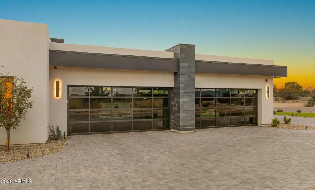 Real Estate Picture 102