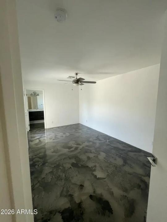 Real Estate Picture 8