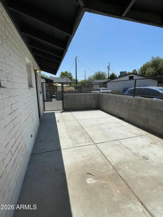 Real Estate Picture 12