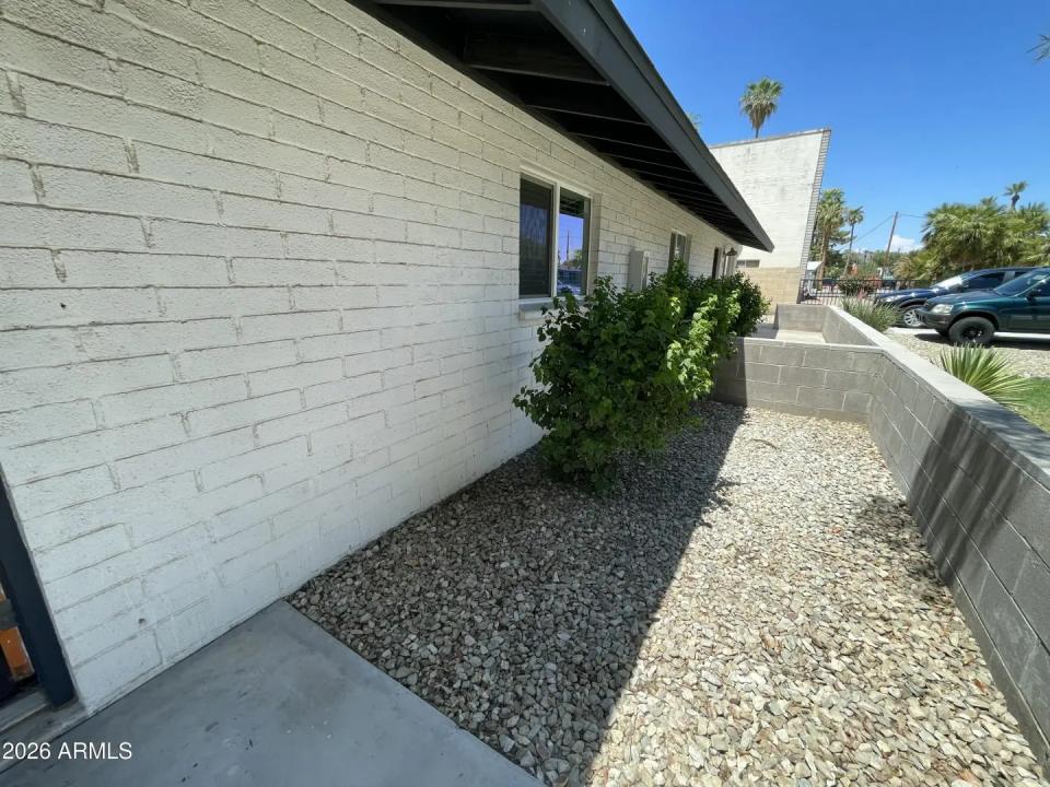 Real Estate Picture 17