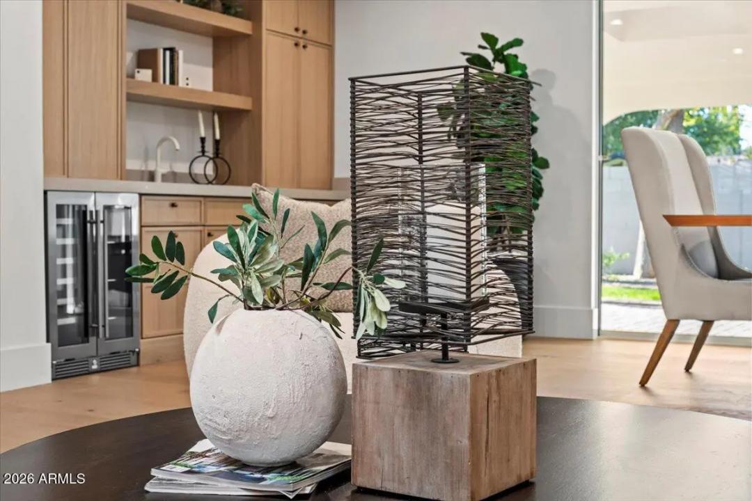 Real Estate Picture 6