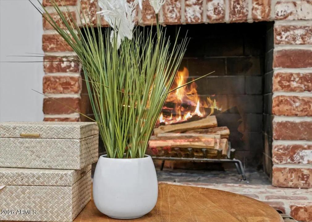 Real Estate Picture 11