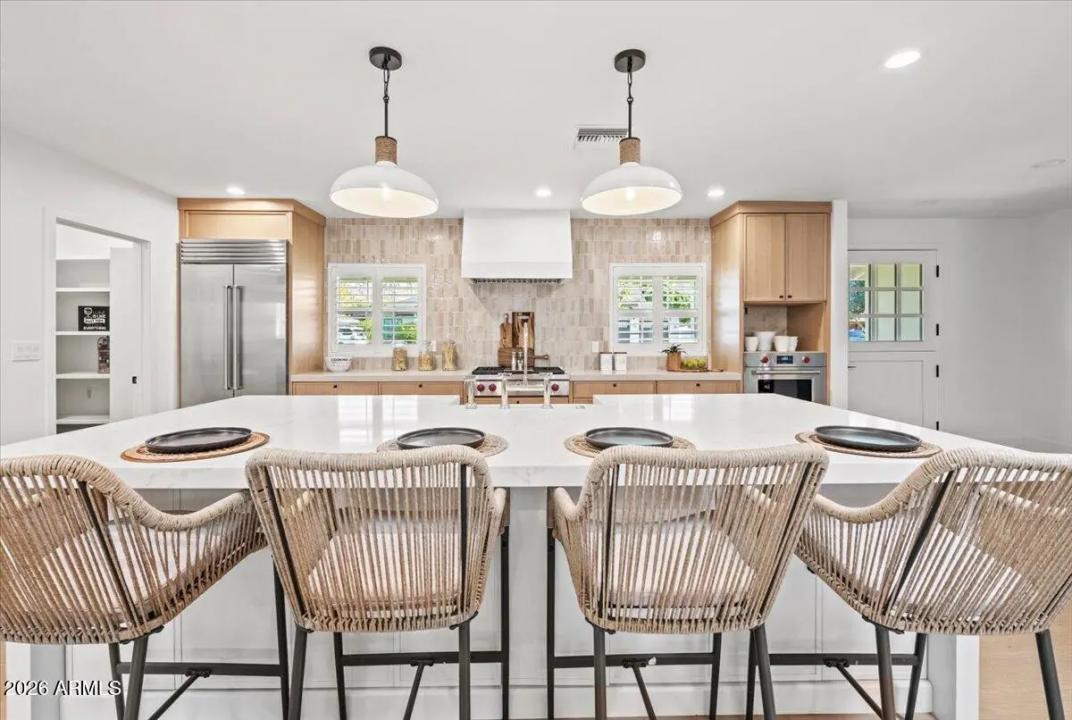 Real Estate Picture 15