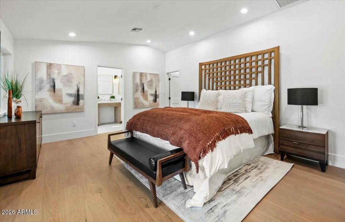 Real Estate Picture 21