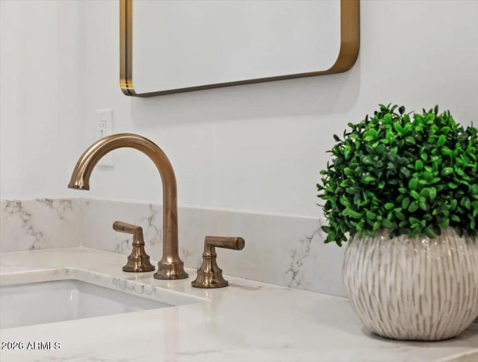 Real Estate Picture 25