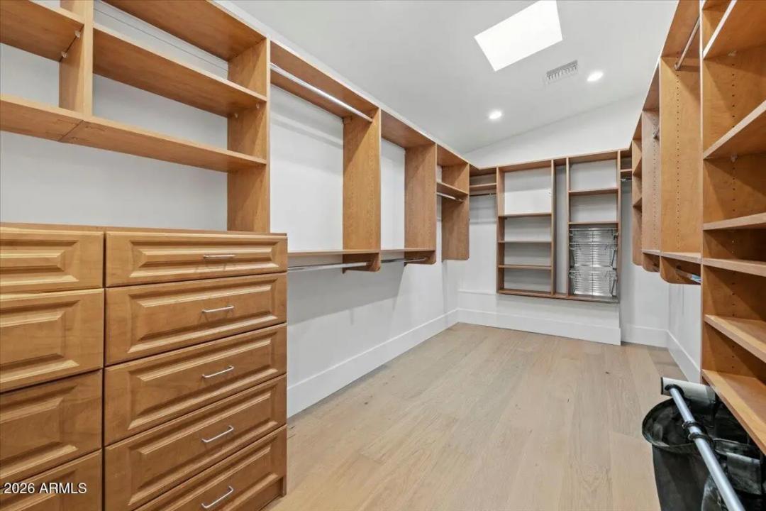 Real Estate Picture 26