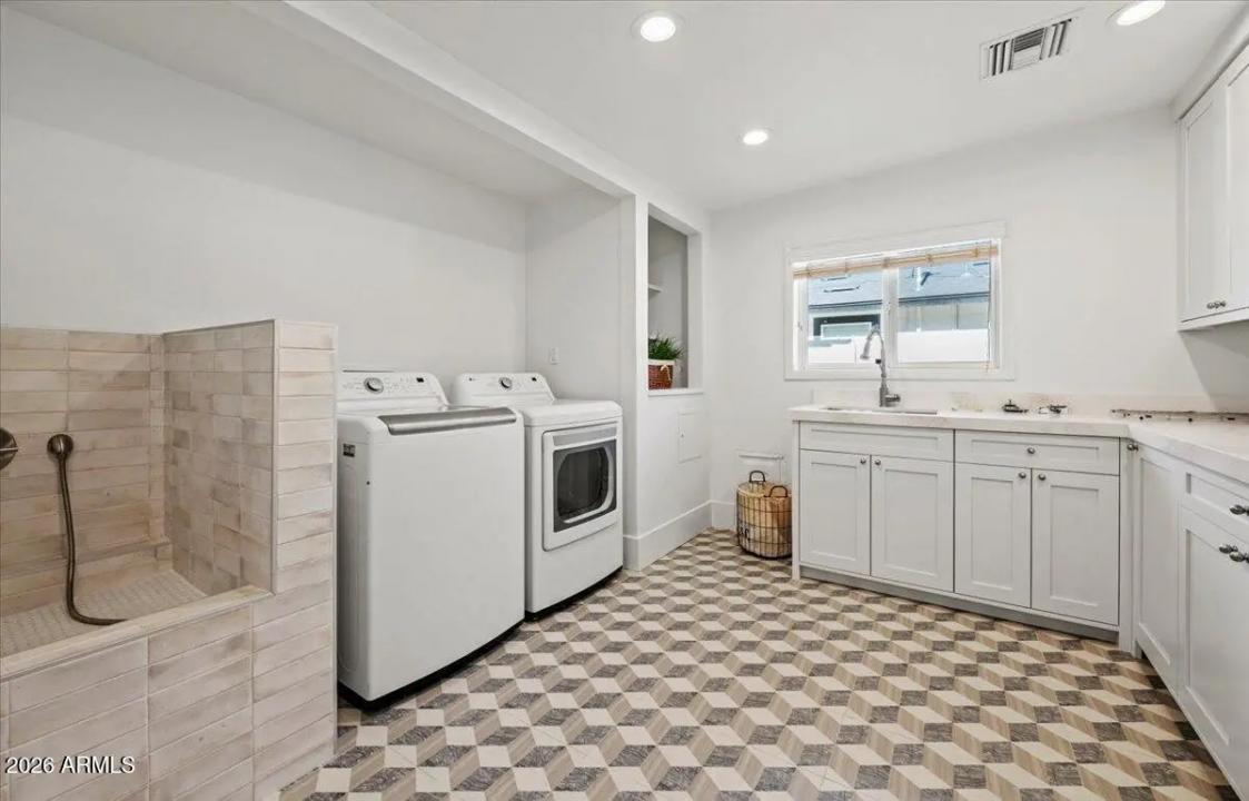 Real Estate Picture 34