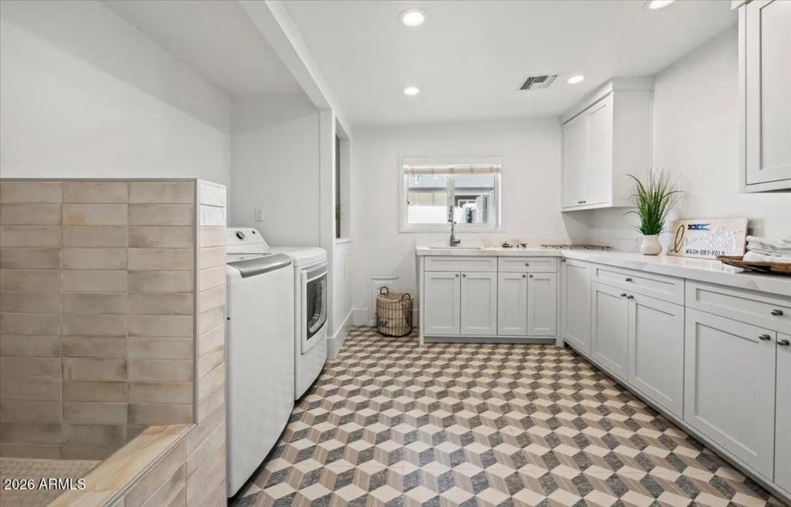 Real Estate Picture 35