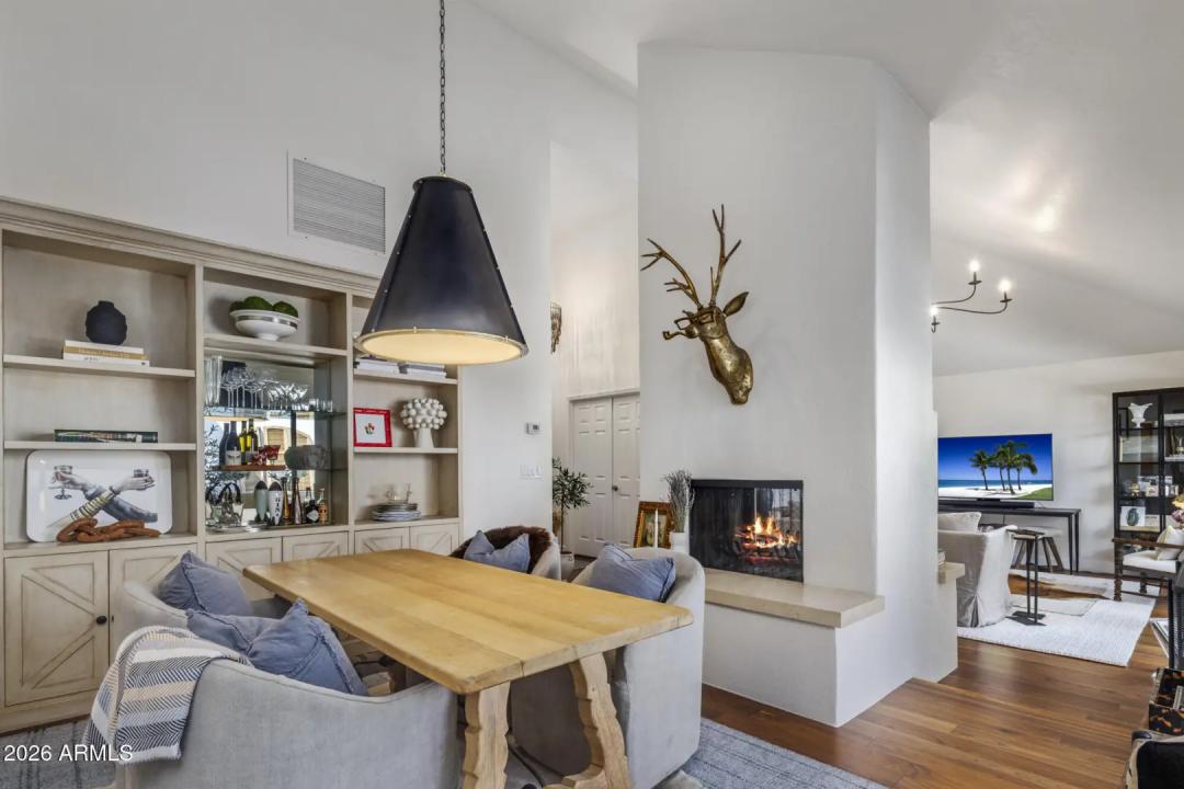 Real Estate Picture 8