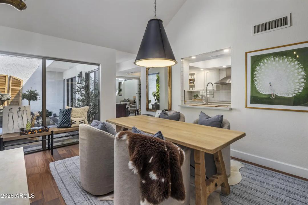 Real Estate Picture 10