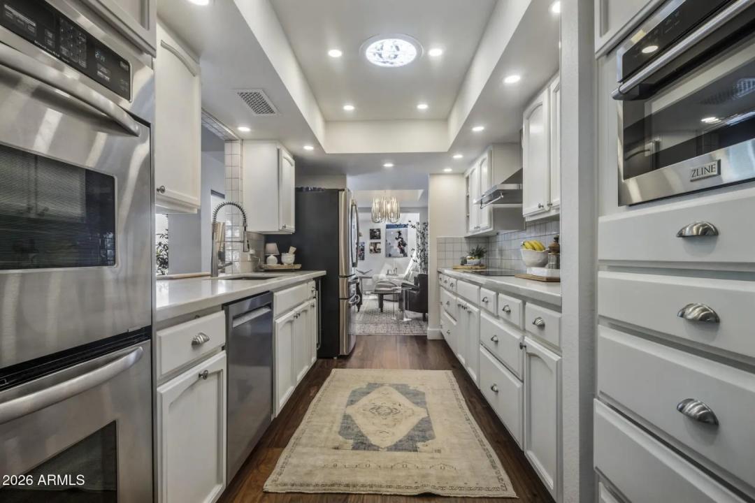 Real Estate Picture 15