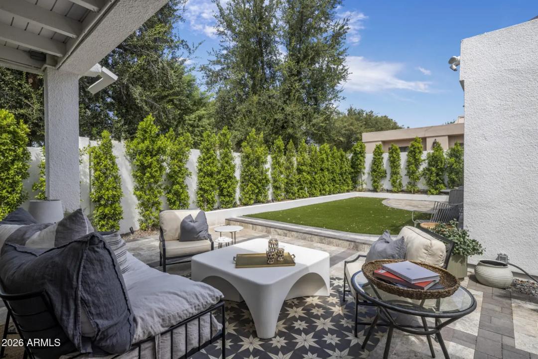 Real Estate Picture 33