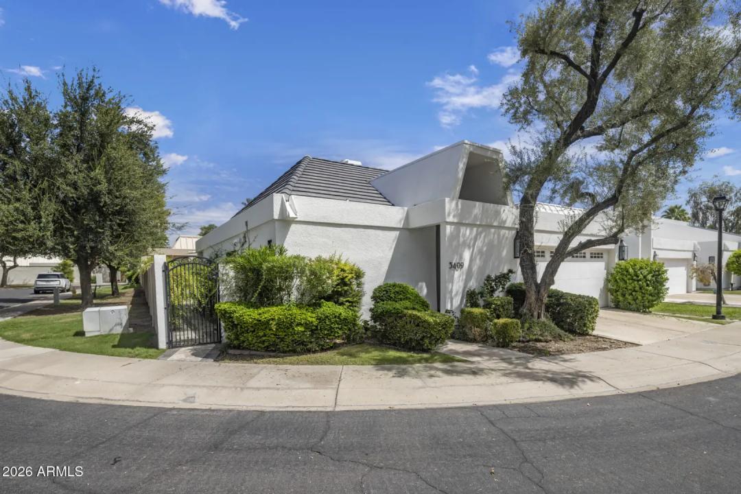 Real Estate Picture 1