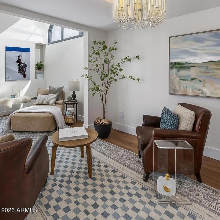 Real Estate Picture 17