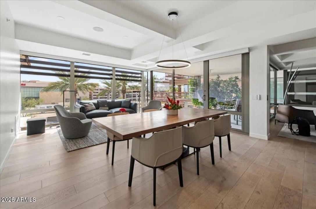 Real Estate Picture 5