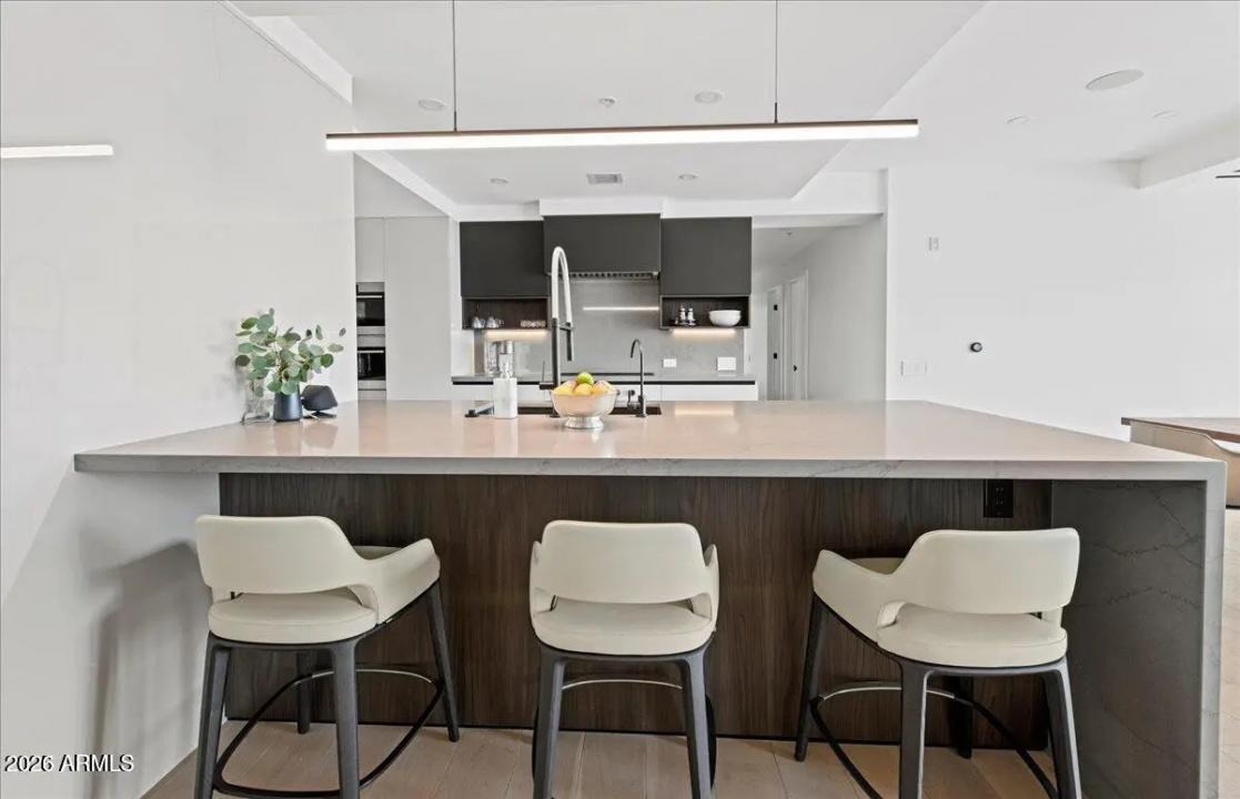 Real Estate Picture 6