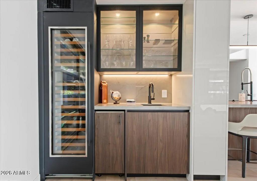 Real Estate Picture 9