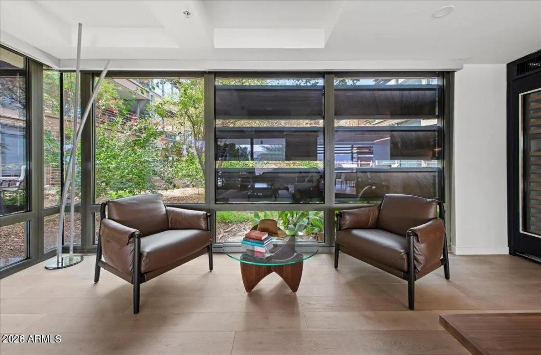 Real Estate Picture 10