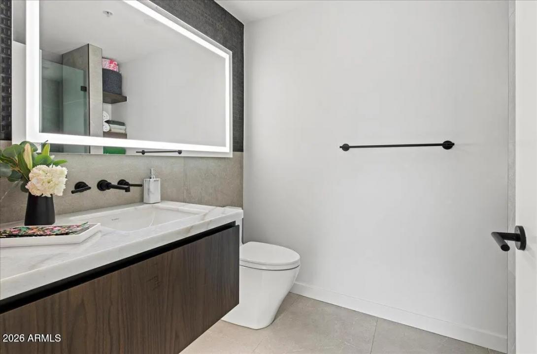 Real Estate Picture 16