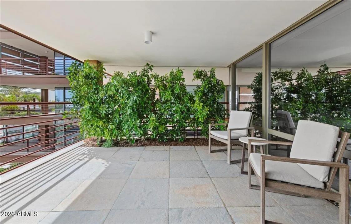 Real Estate Picture 18