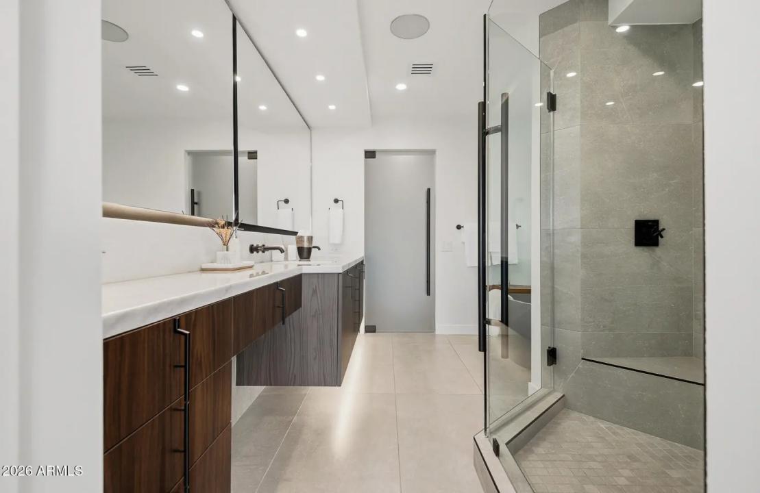 Real Estate Picture 20