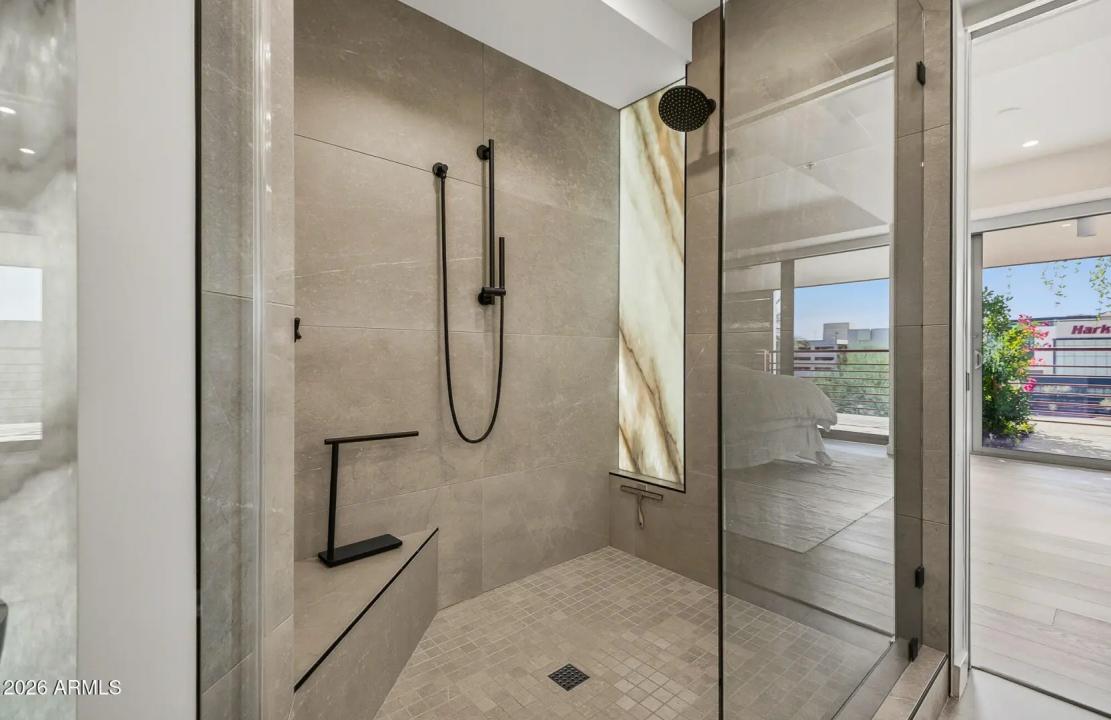 Real Estate Picture 21