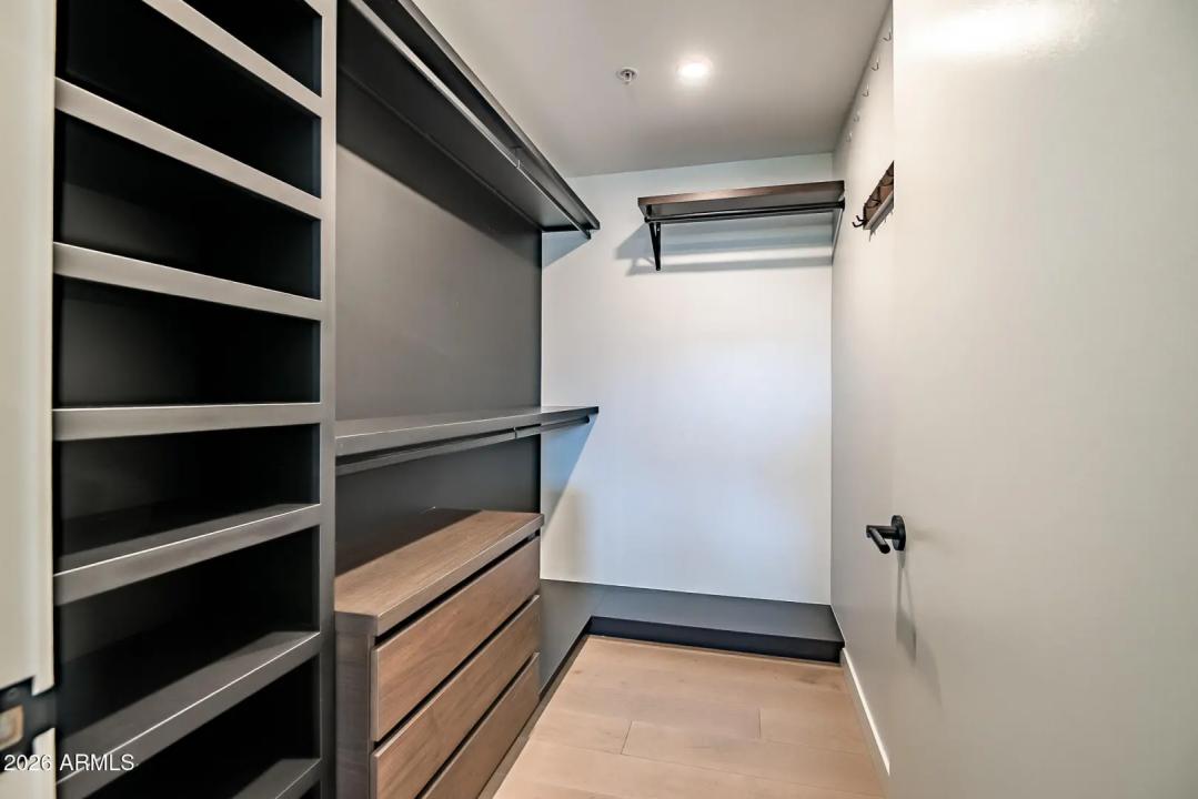 Real Estate Picture 25