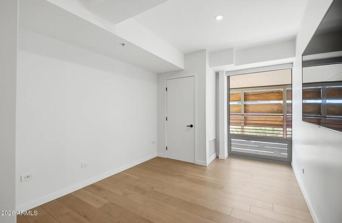 Real Estate Picture 29