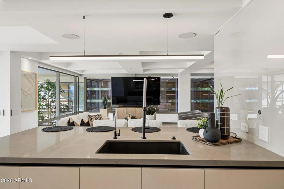 Real Estate Picture 12