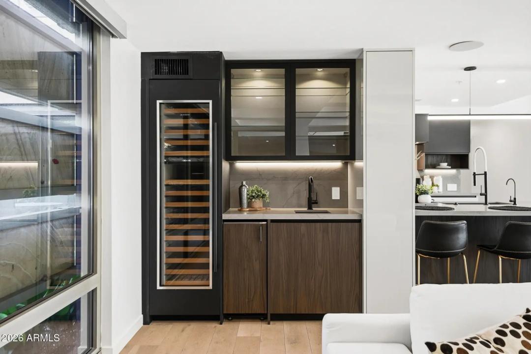 Real Estate Picture 14