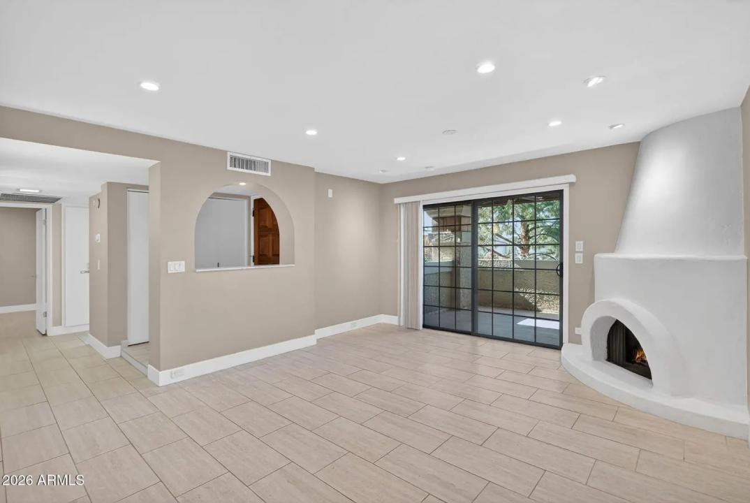 Real Estate Picture 3