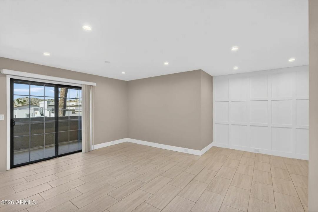 Real Estate Picture 14